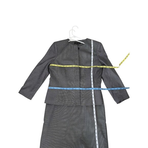 Classic Ann Taylor Gray Tailored Jacket | Size: 6 - Picture 10 of 11